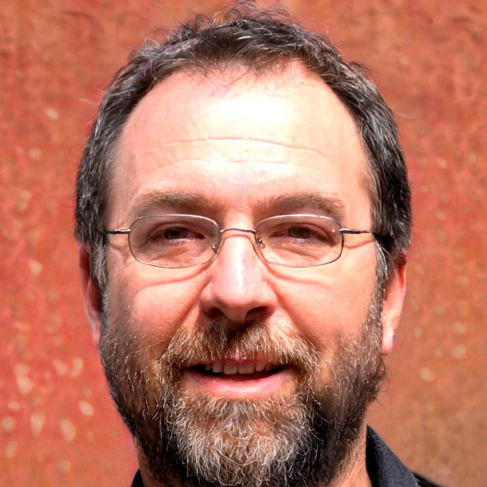 Carlos Mendoza - Director de Programas Financieros